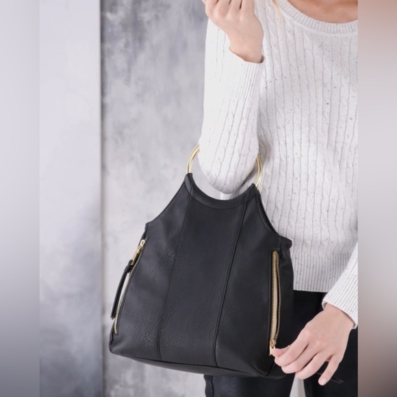 I.N.C. INTERNATIONAL CONCEPTS - Huw Bangle Crossbody - Picture 3 of 11